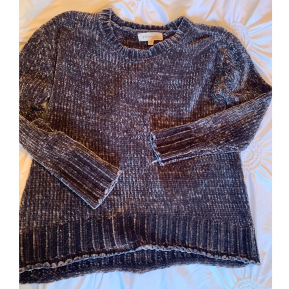 🔥4 for $30 Philosophy Silver Sweater